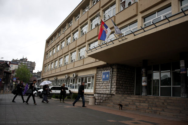 Нови Пазар уместо дочека купује клавир и помаже деци